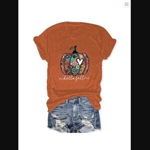 Hello Fall Pumpkin T-Shirt Size L, 8/10 NEW